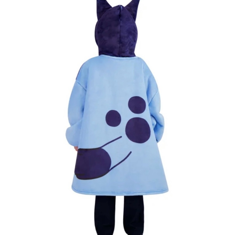 Bluey Wayy Big Oversized Hoodie Blanket NWT - Picture 3 of 5